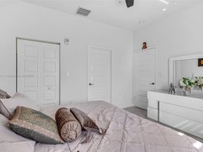 7915 NW 104th Ave 24, Doral FL 33178