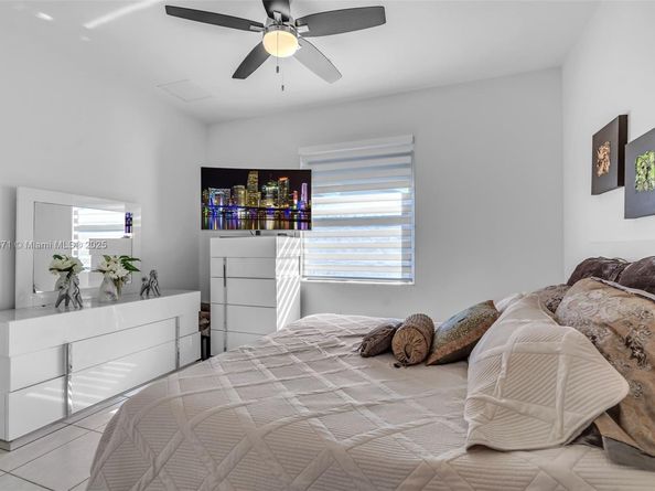 7915 NW 104th Ave 24, Doral FL 33178