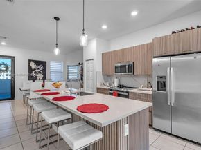 7915 NW 104th Ave 24, Doral FL 33178