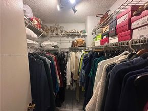 9682 Fontainebleau Blvd 114, Miami FL 33172