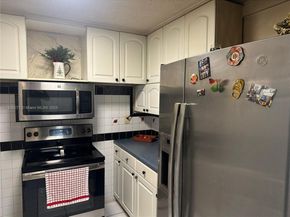 9682 Fontainebleau Blvd 114, Miami FL 33172