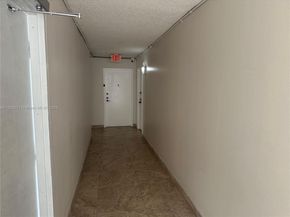 9682 Fontainebleau Blvd 114, Miami FL 33172