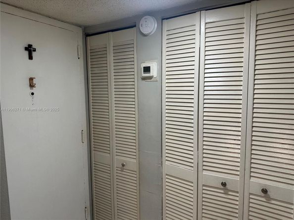 9682 Fontainebleau Blvd 114, Miami FL 33172