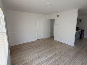 1827 N Dixie Hwy, Fort Lauderdale FL 33305