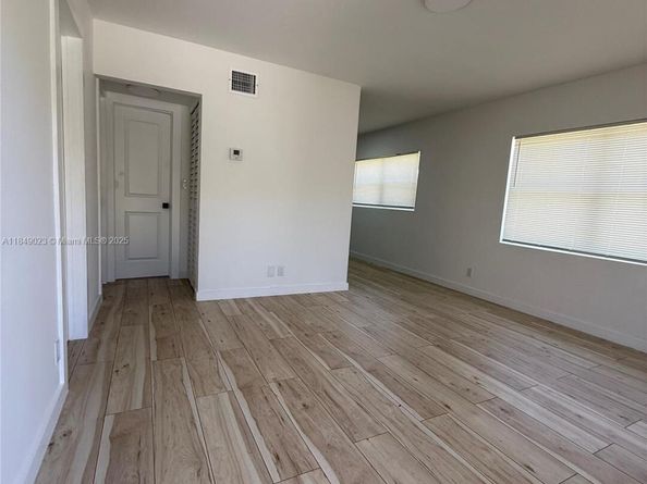 1827 N Dixie Hwy, Fort Lauderdale FL 33305