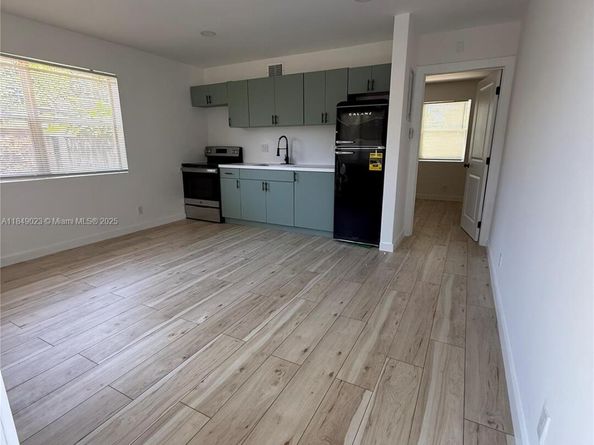1827 N Dixie Hwy, Fort Lauderdale FL 33305