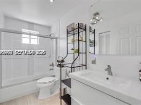 636 Vista Meadows Dr, Weston FL 33327