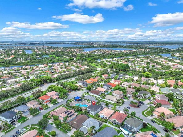2885 SW 176th Ter, Miramar FL 33029