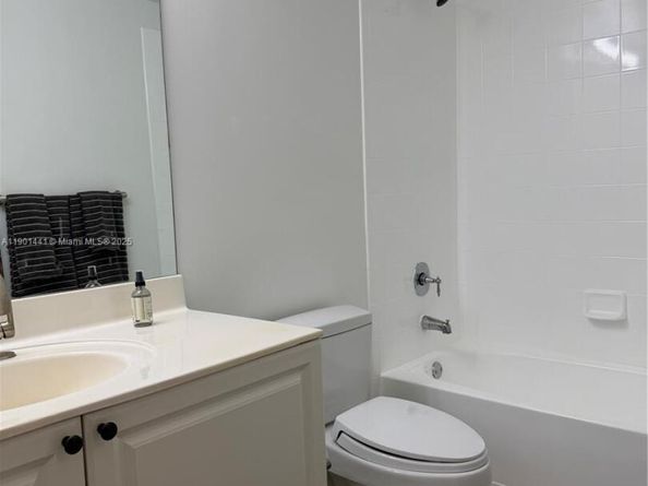 888 S Douglas Rd 917, Coral Gables FL 33134