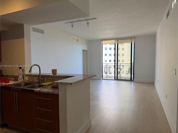 888 S Douglas Rd 917, Coral Gables FL 33134