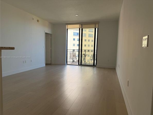 888 S Douglas Rd 917, Coral Gables FL 33134