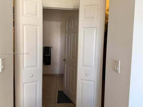 888 S Douglas Rd 917, Coral Gables FL 33134