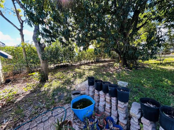 101 NW 30th Ter, Fort Lauderdale FL 33311