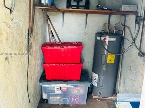 101 NW 30th Ter, Fort Lauderdale FL 33311