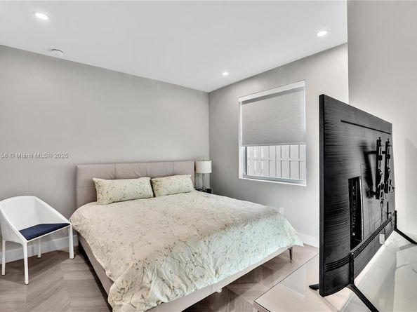 3272 SW 51st St, Hollywood FL 33312