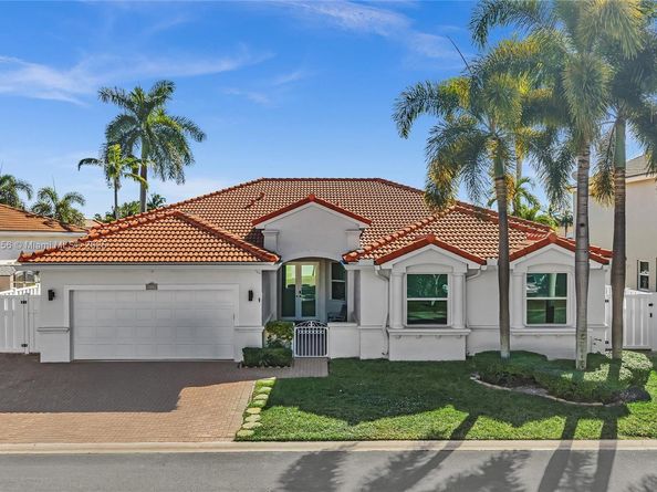 3272 SW 51st St, Hollywood FL 33312