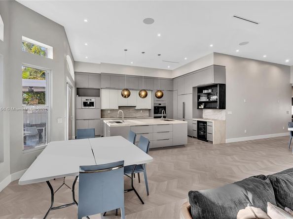 3272 SW 51st St, Hollywood FL 33312