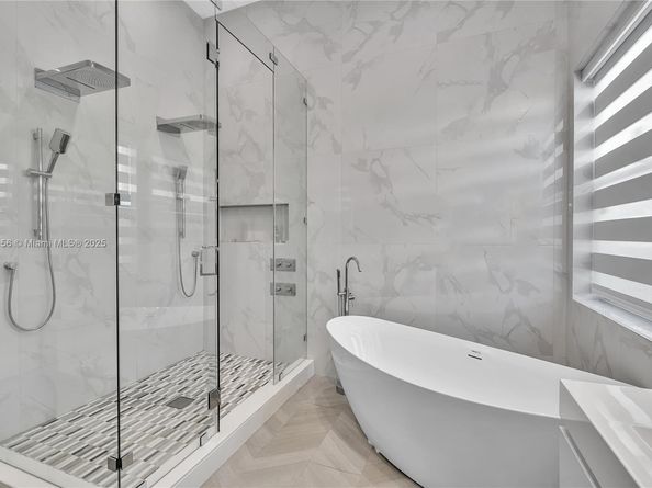 3272 SW 51st St, Hollywood FL 33312