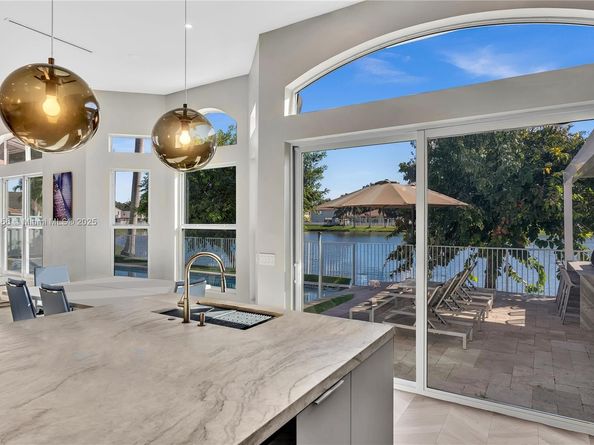 3272 SW 51st St, Hollywood FL 33312