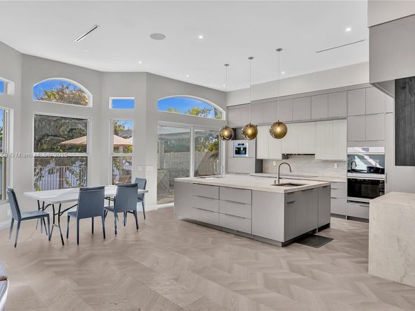 3272 SW 51st St, Hollywood FL 33312