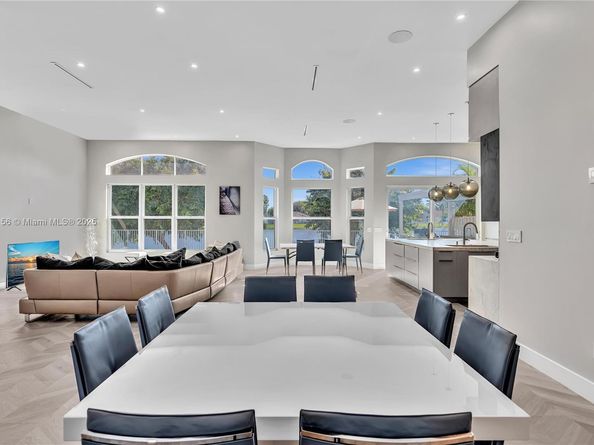 3272 SW 51st St, Hollywood FL 33312