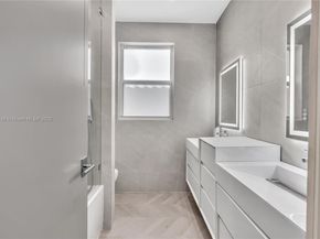 3272 SW 51st St, Hollywood FL 33312