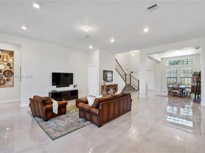 8950 W Parkland Bay Trl, Parkland FL 33076