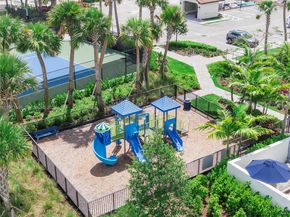 8950 W Parkland Bay Trl, Parkland FL 33076