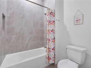 8950 W Parkland Bay Trl, Parkland FL 33076