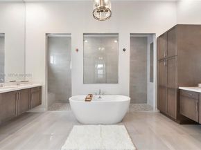 8950 W Parkland Bay Trl, Parkland FL 33076