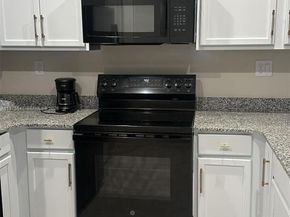 1070 NW 6th Ter, Florida City FL 33034