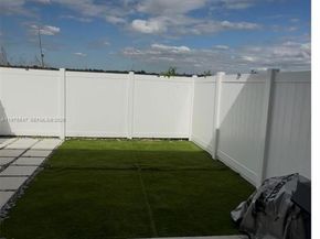 1070 NW 6th Ter, Florida City FL 33034