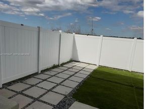 1070 NW 6th Ter, Florida City FL 33034