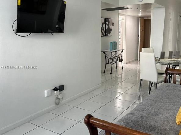100 Lincoln Rd 437, Miami Beach FL 33139