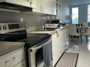 100 Lincoln Rd 437, Miami Beach FL 33139