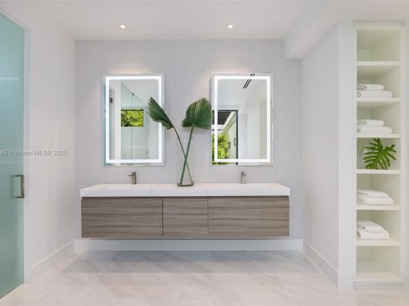 3670 Avocado Ave, Miami FL 33133
