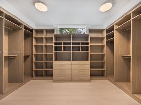 3670 Avocado Ave, Miami FL 33133