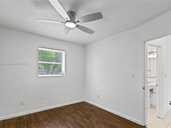 Undisclosed Address #A11883337, Hollywood FL 33024