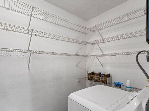 Undisclosed Address #A11883337, Hollywood FL 33024