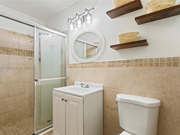 Undisclosed Address #A11883337, Hollywood FL 33024