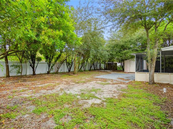 Undisclosed Address #A11883337, Hollywood FL 33024