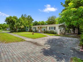 Undisclosed Address #A11883337, Hollywood FL 33024