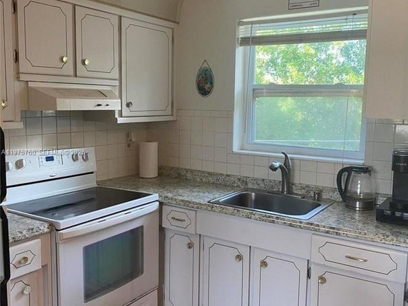 1301 N 12th Ct 2A, Hollywood FL 33019