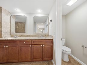 909 9th Ter, Palm Beach Gardens FL 33418