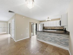 909 9th Ter, Palm Beach Gardens FL 33418