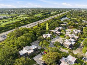 909 9th Ter, Palm Beach Gardens FL 33418