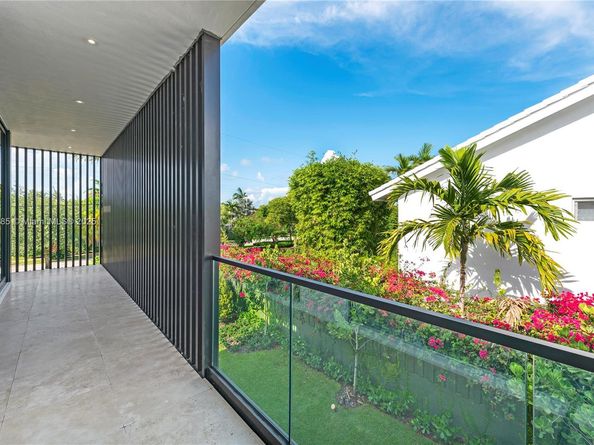1410 S Biscayne Point Rd, Miami Beach FL 33141