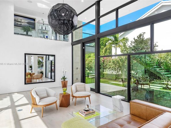 1410 S Biscayne Point Rd, Miami Beach FL 33141
