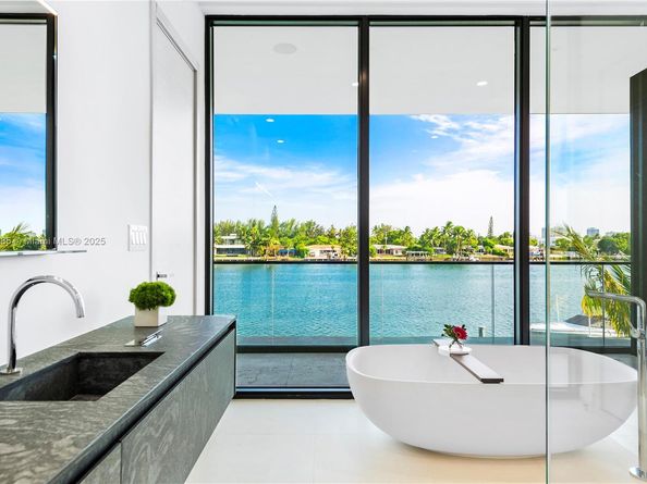 1410 S Biscayne Point Rd, Miami Beach FL 33141