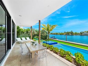 1410 S Biscayne Point Rd, Miami Beach FL 33141
